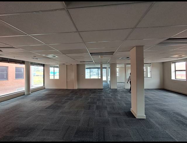 411M² OFFICE TO LET IN WAVERLEY